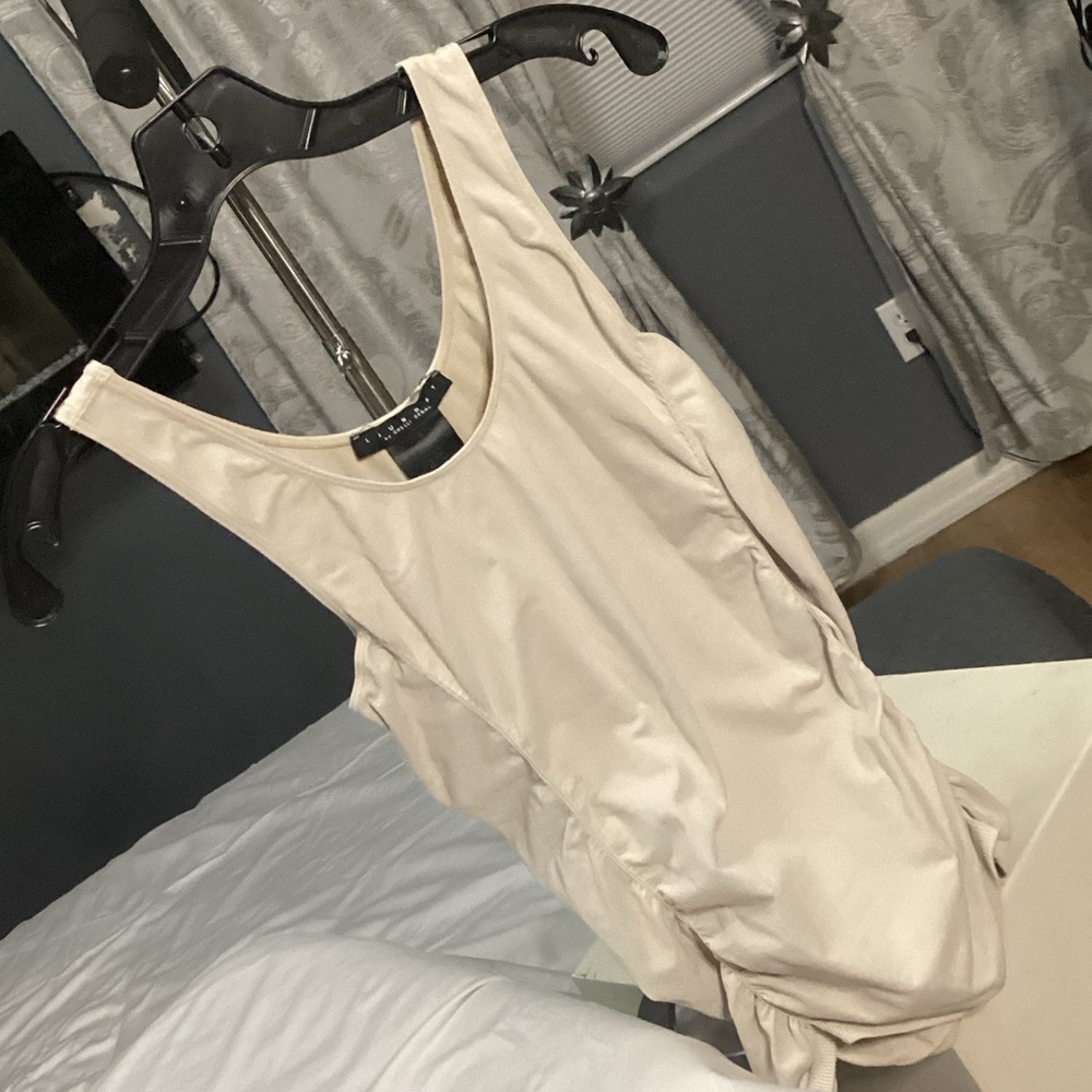 Sale!!! Laundry by Shelli Segal - Beige Tank w/Ruching on both sides - size L